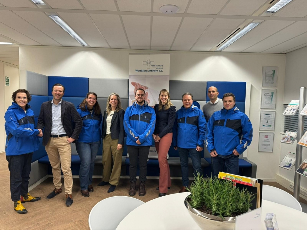 Namen onder foto v.l.n.r. Ellen, Michael, Rosanne, Marloes, Silvano, Femke, Stefan, Tim, Wiggert.